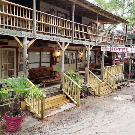 Buffalo Girls Hotel Кантон Екстер'єр фото
