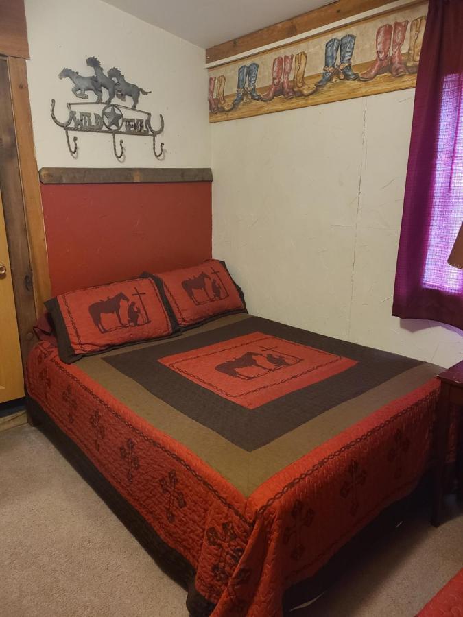 Buffalo Girls Hotel Кантон Екстер'єр фото