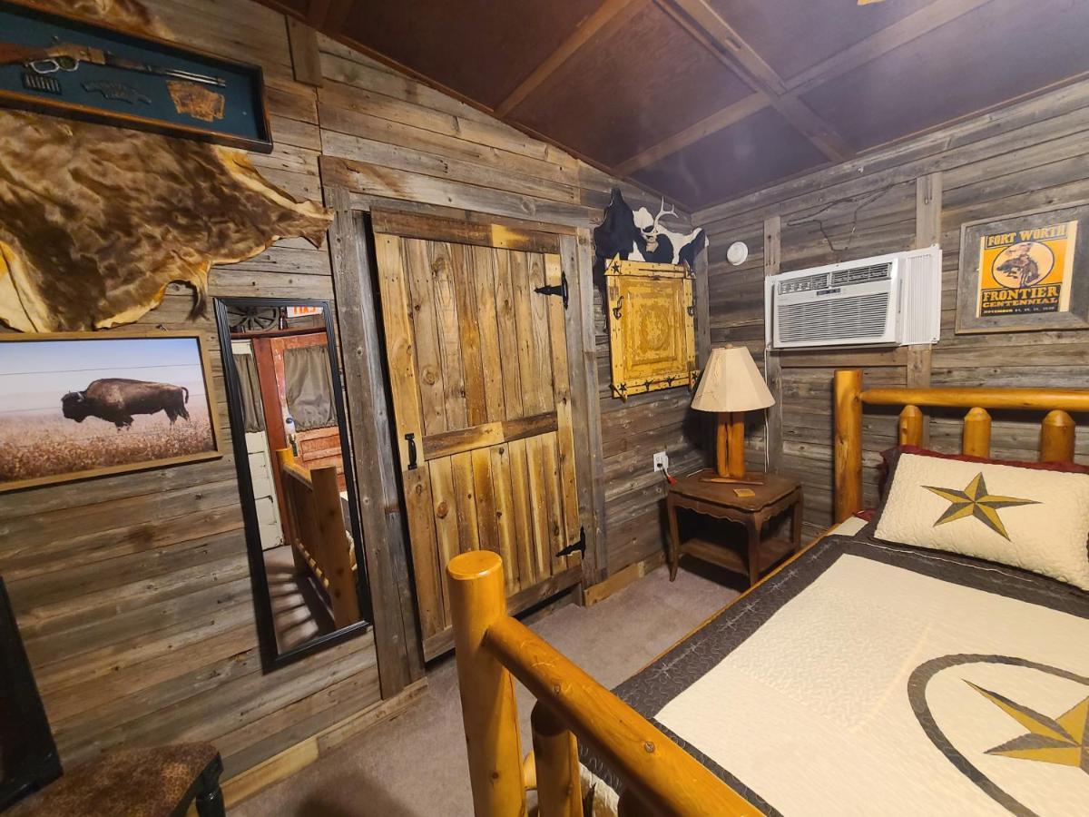Buffalo Girls Hotel Кантон Екстер'єр фото