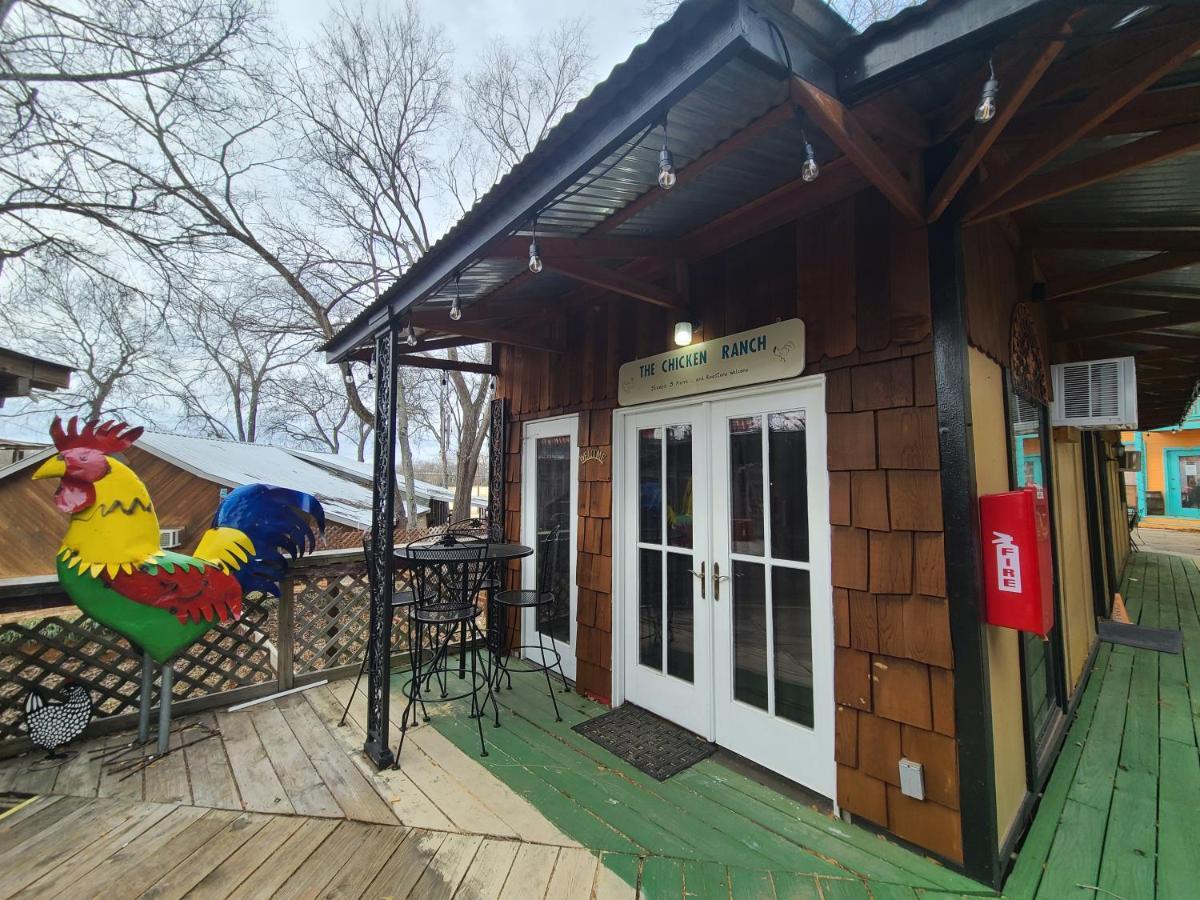 Buffalo Girls Hotel Кантон Екстер'єр фото