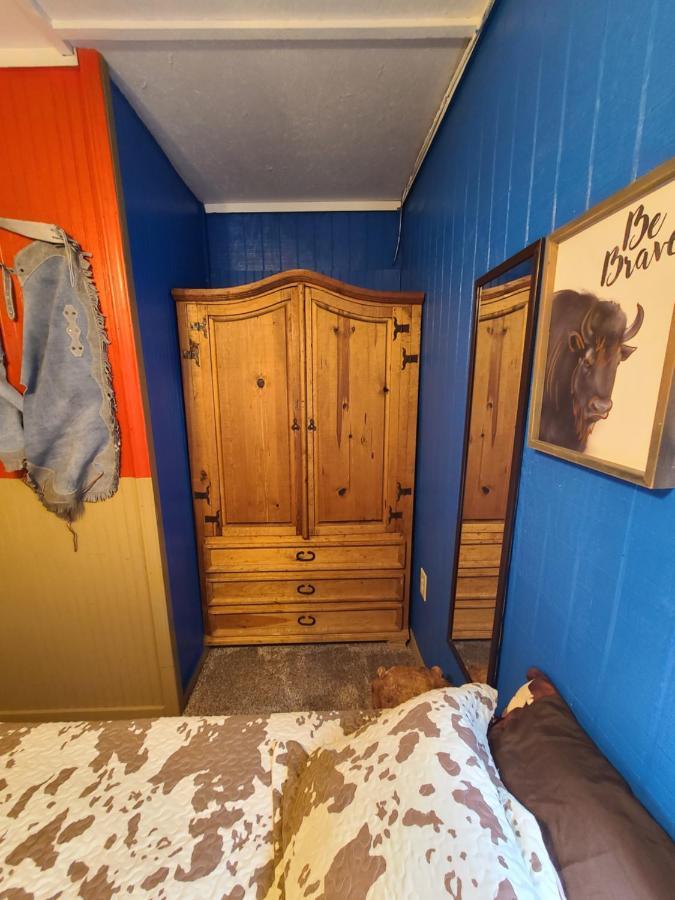 Buffalo Girls Hotel Кантон Екстер'єр фото