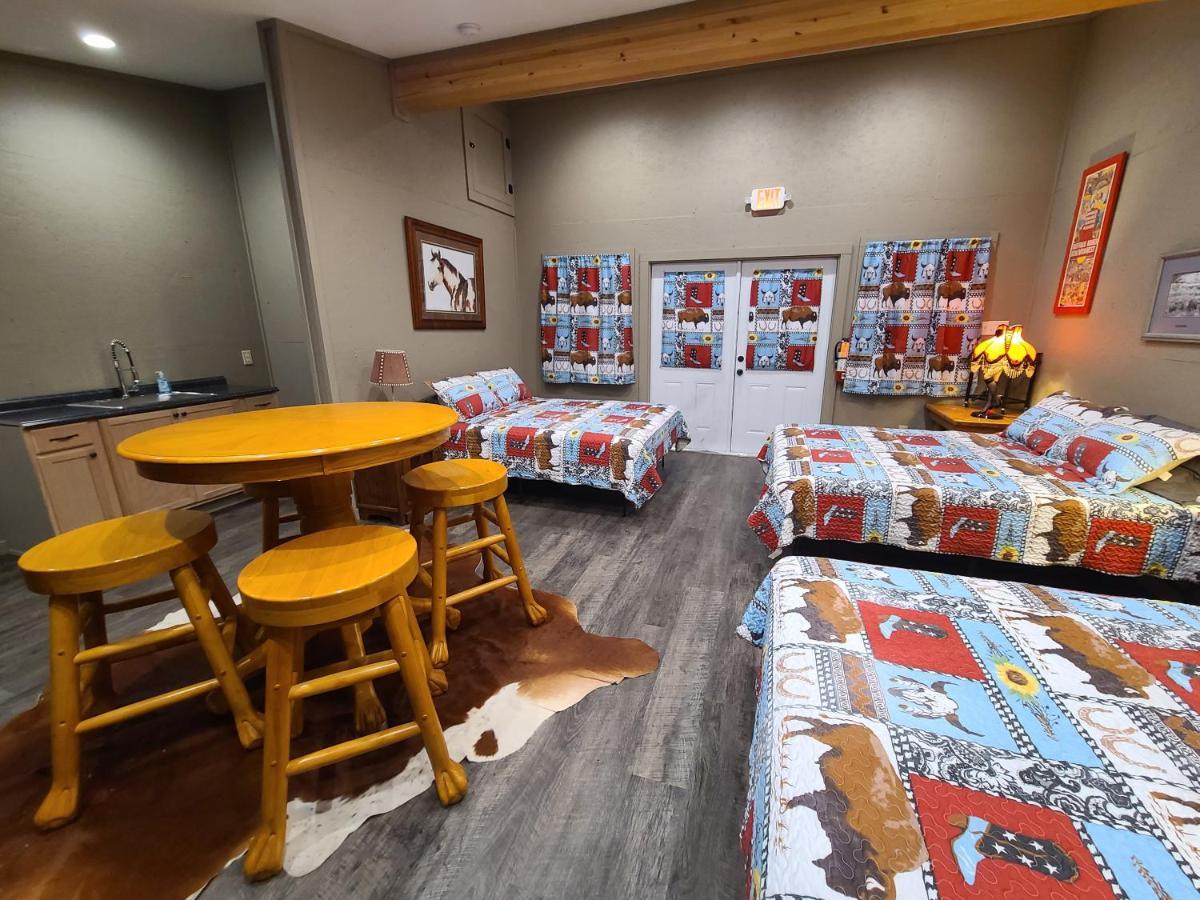 Buffalo Girls Hotel Кантон Екстер'єр фото